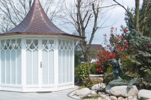 Gartenpavillon mit Meerjungfrau